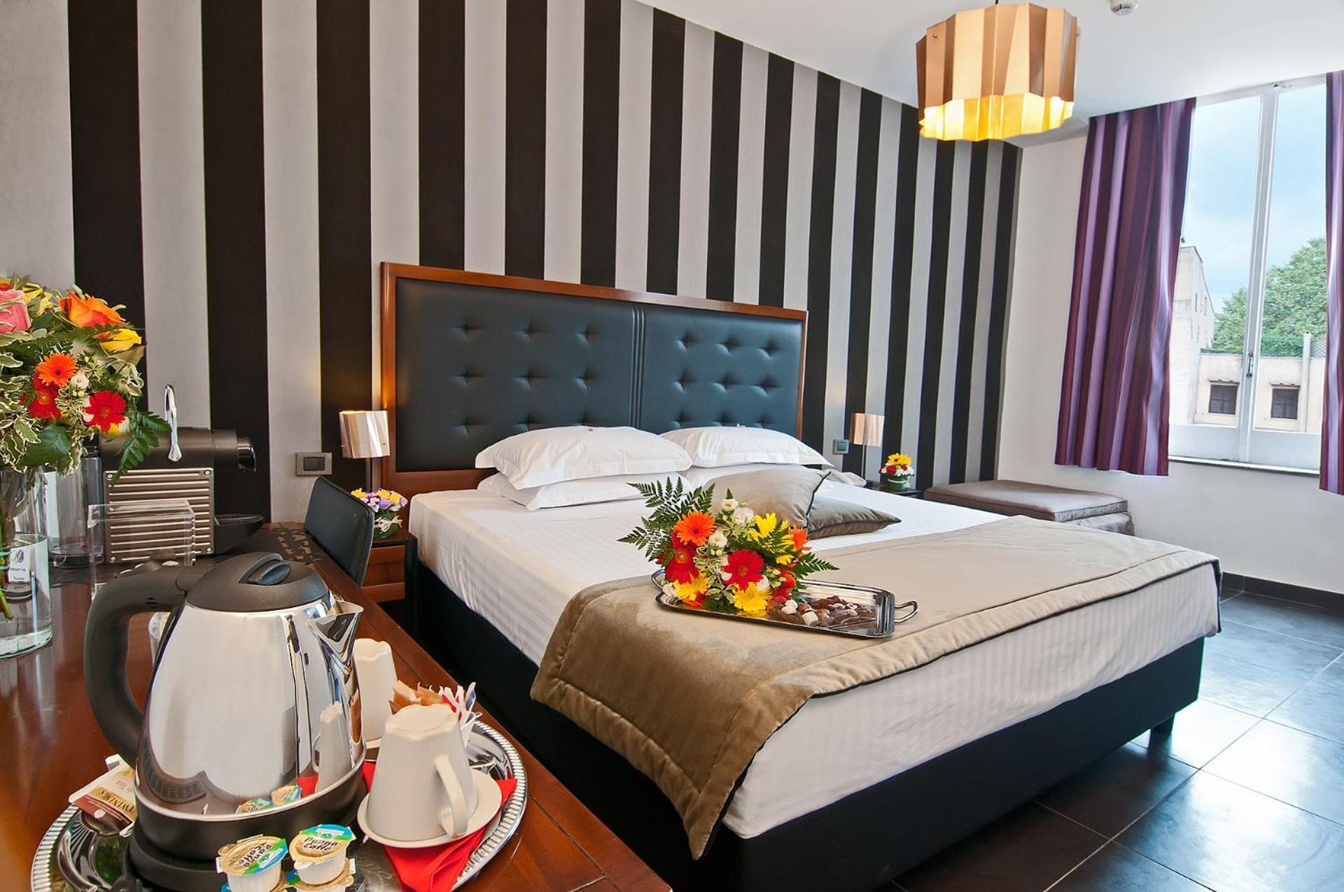 Pokój Dwuosobowy typu Deluxe z tarasem i widokiem na miasto