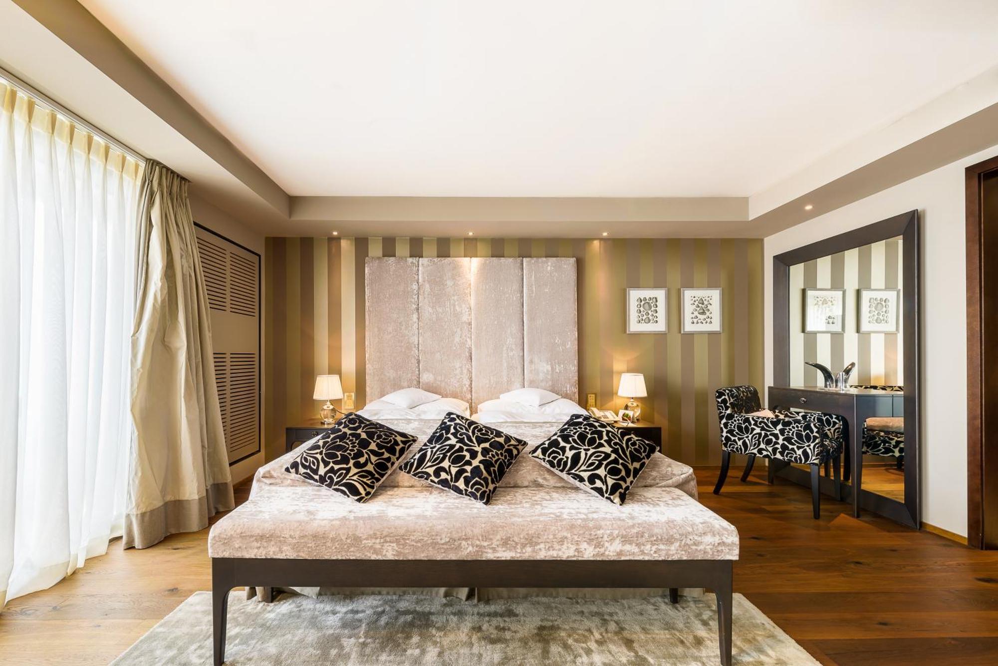 Apartament typu Junior Suite z widokiem na jezioro