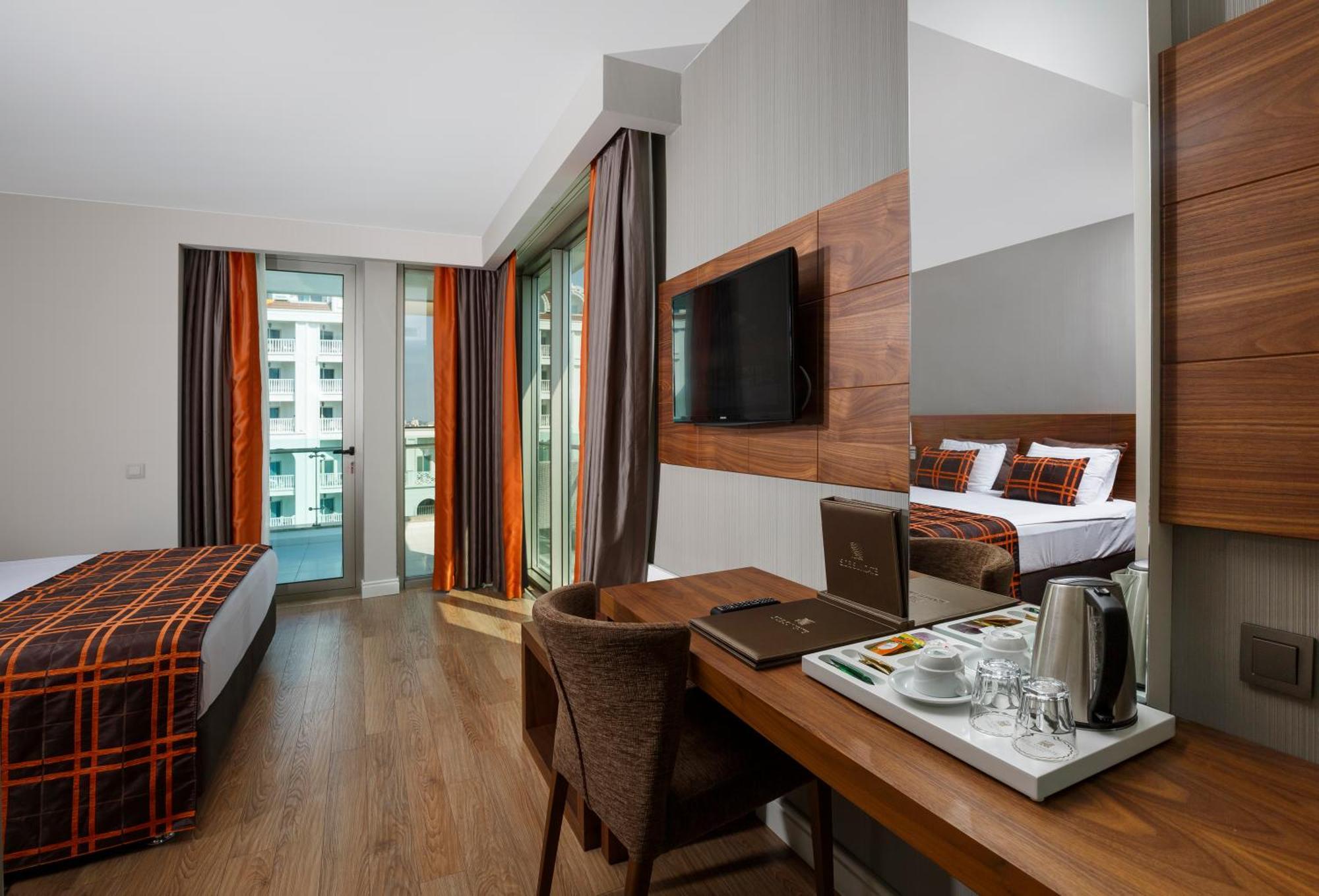 Apartament typu Junior Suite z widokiem na ogród