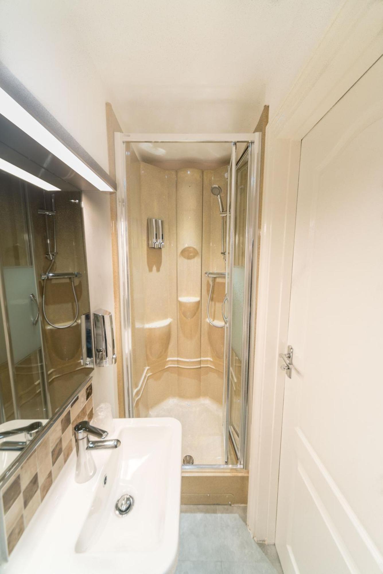 Classic Single Room,1722886586:JPEG