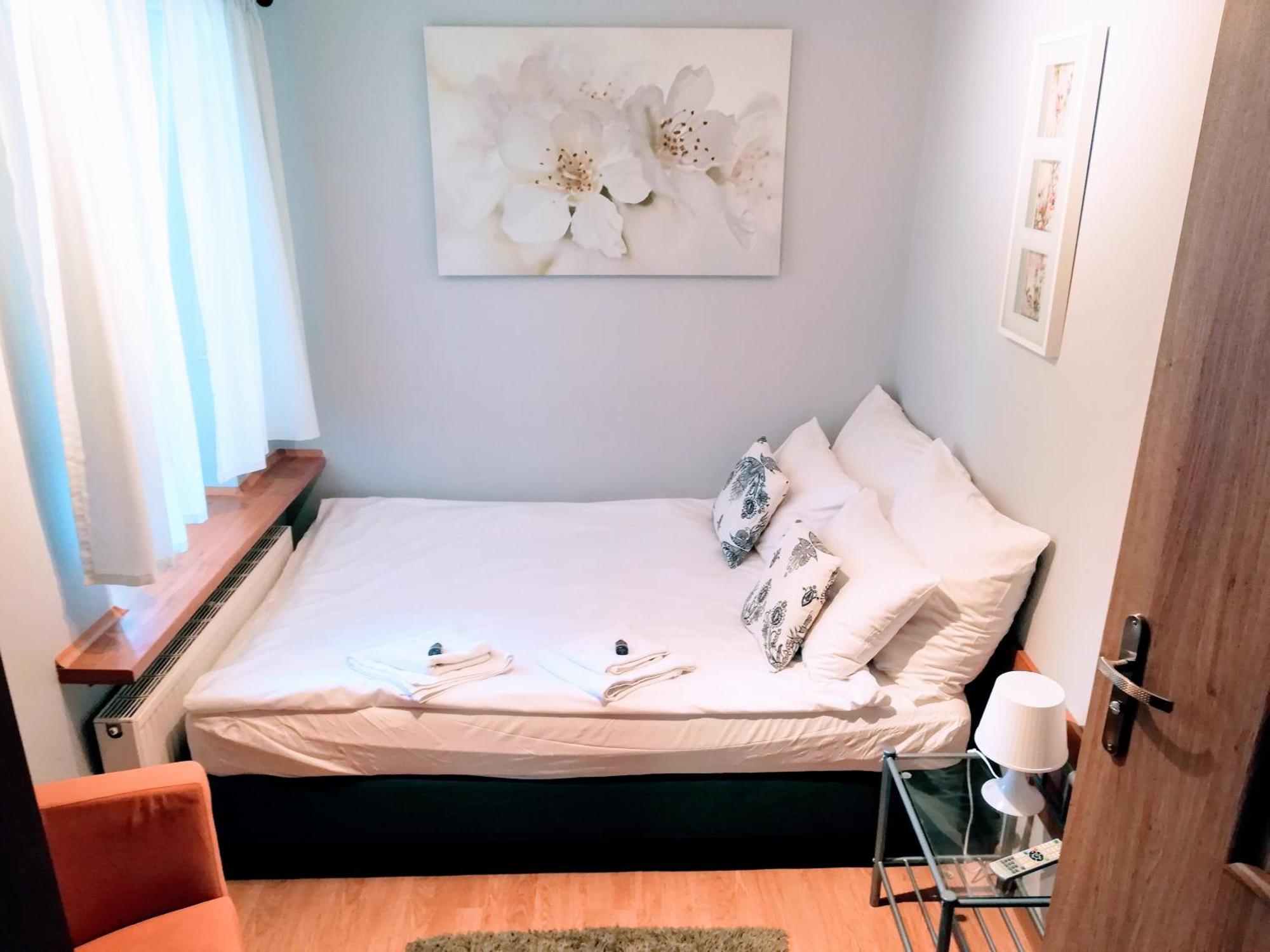 Double Room,888306808:JPEG