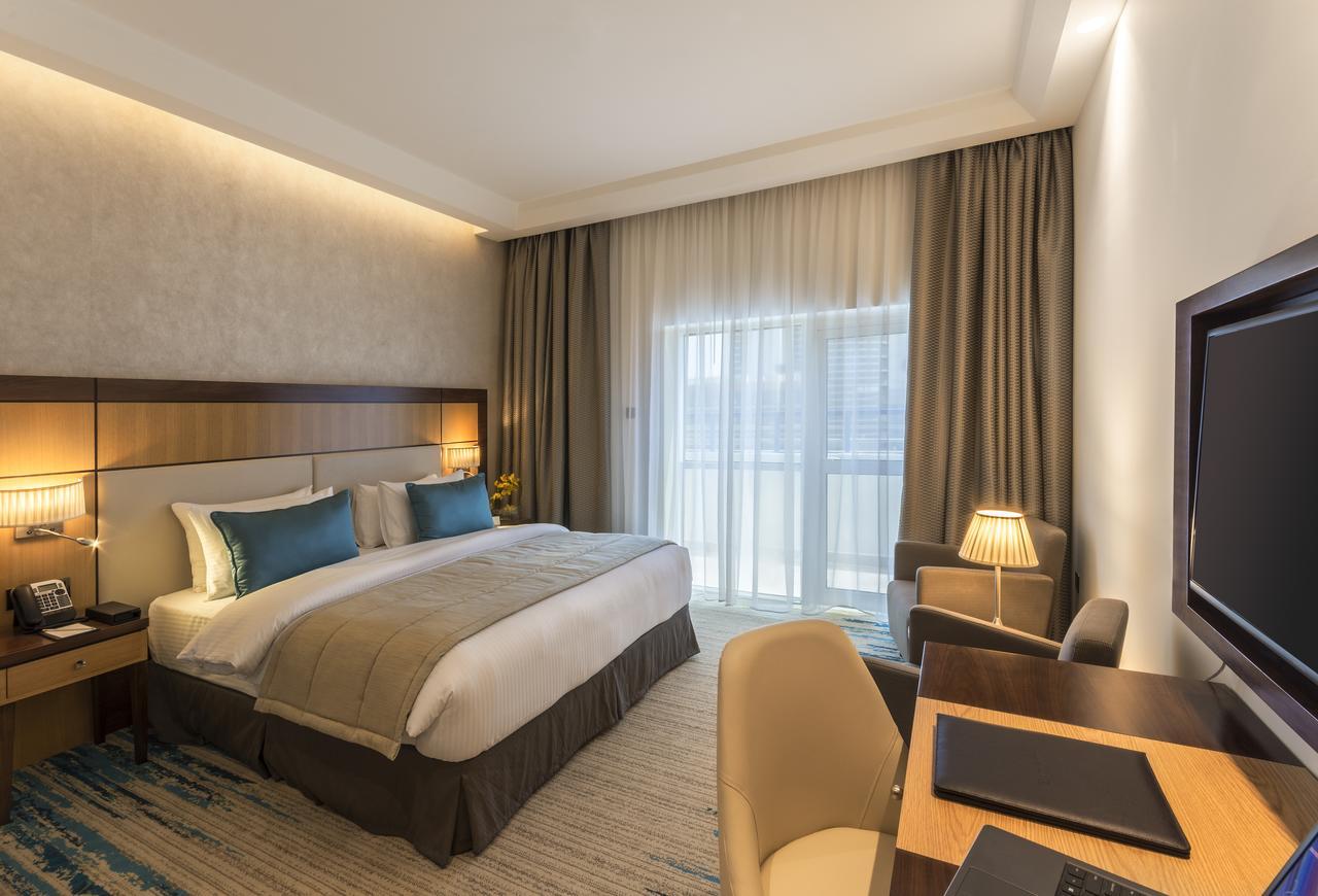 Deluxe King Room transfers to the beach selected malls & on F&B & Spa