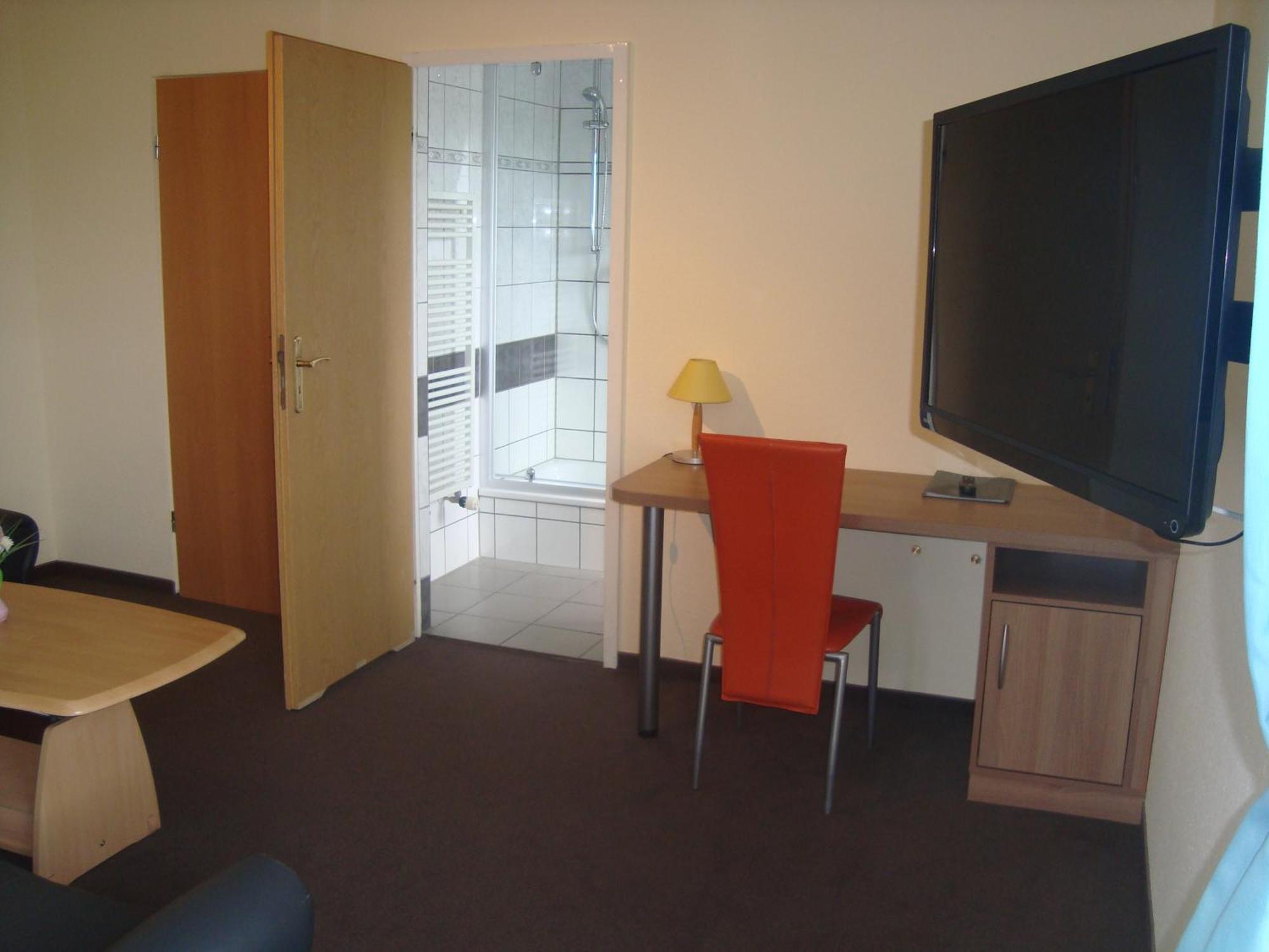 Single Room,718331971:JPEG