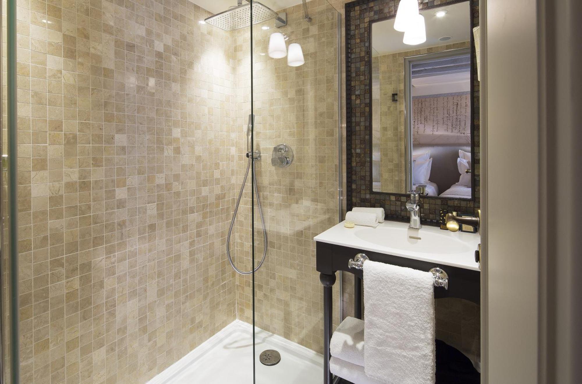 Mona Lisa Spa Access