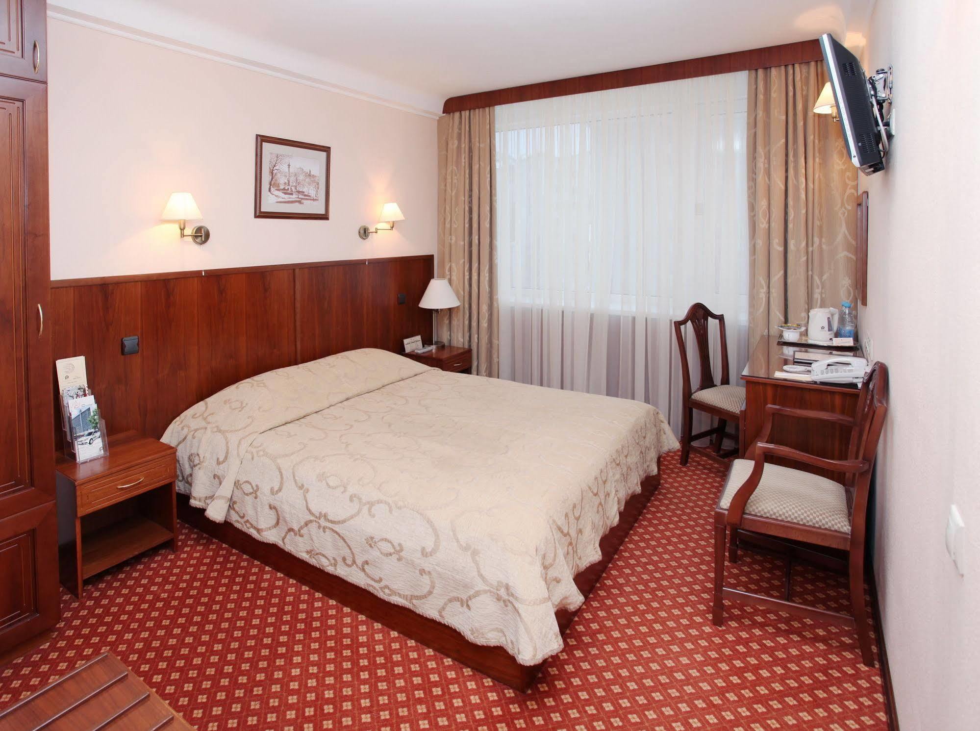 Classic Double Room