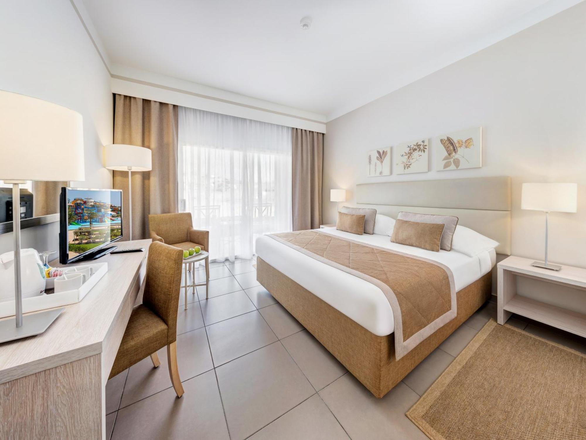 Superior Queen or Twin Garden View,704396239:JPEG