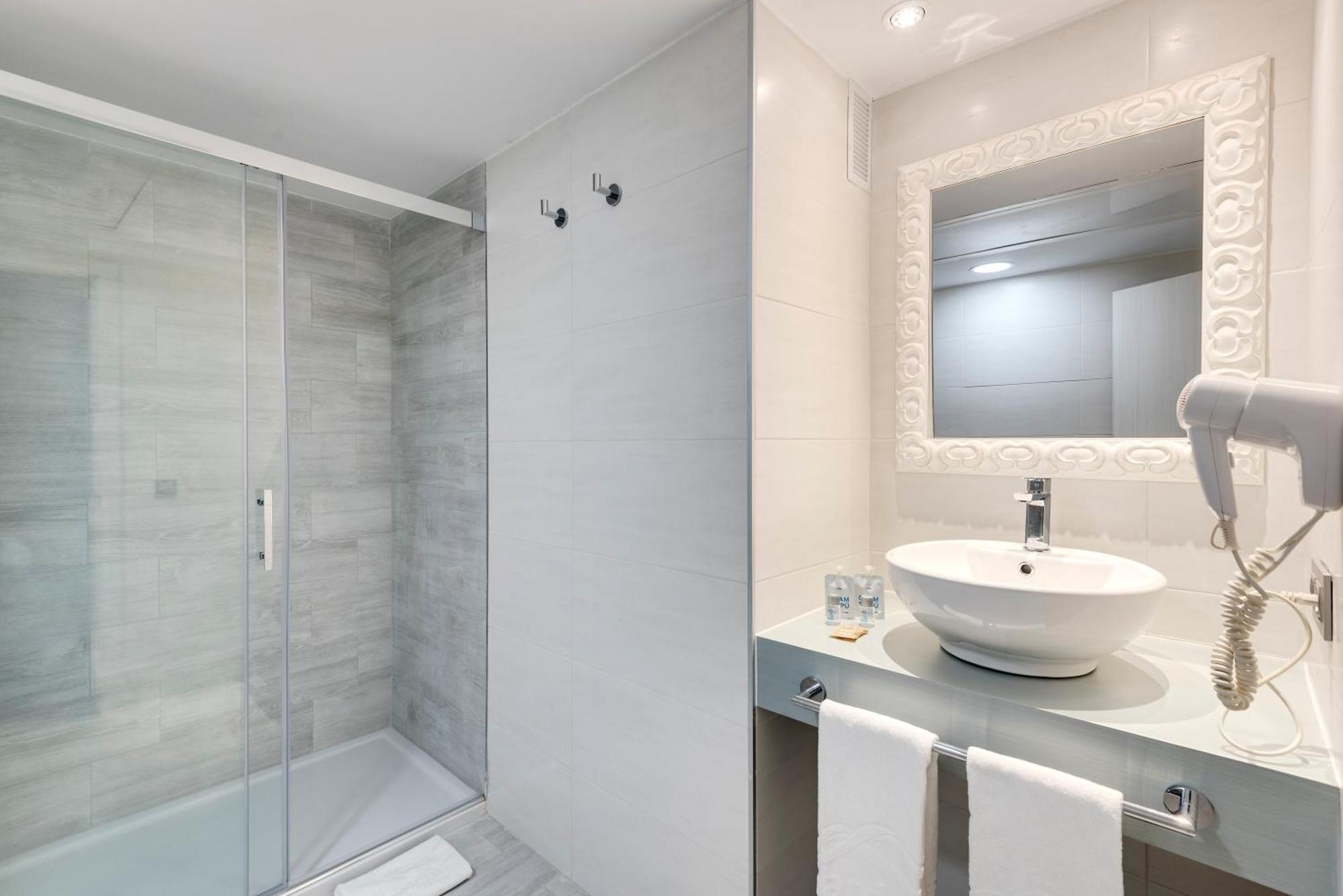 Apartament z 1 sypialnią, prywatnym ogrodem i dostępem do basenu