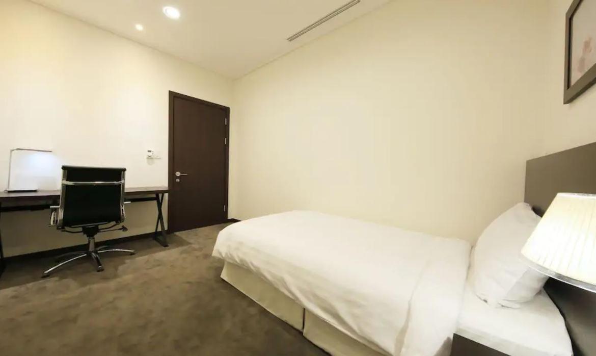 Two-Bedroom Deluxe Apartment (3 Adults) 3~13floor,1590346482:JPEG
