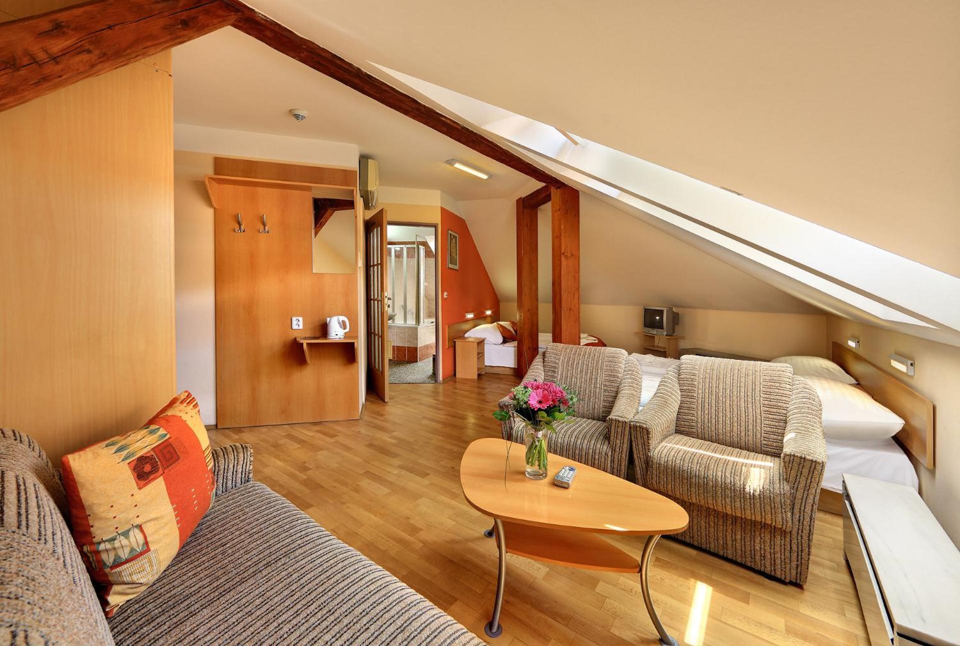 Classic Quadruple Room