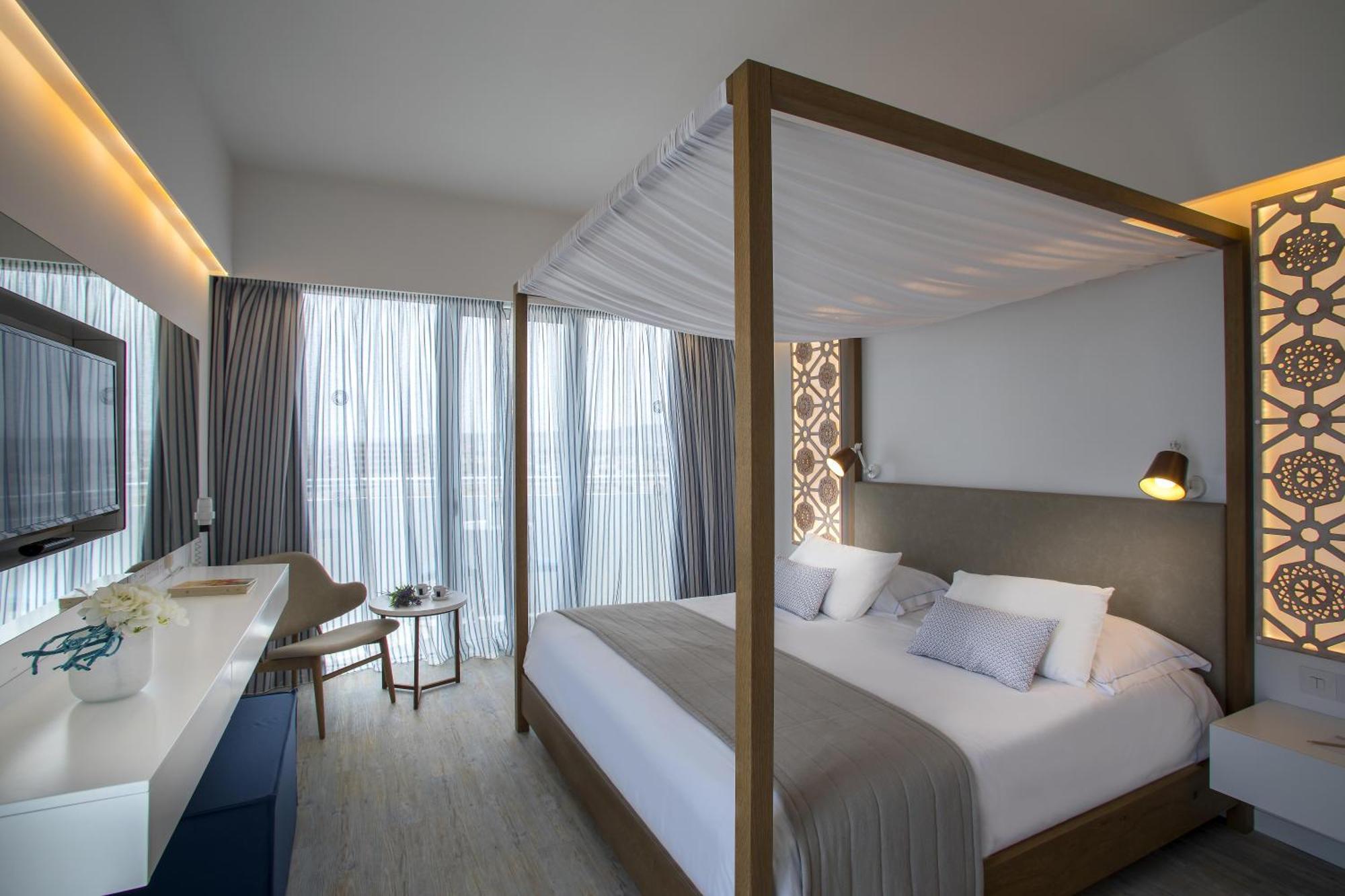 Superior Double Room Front Sea View