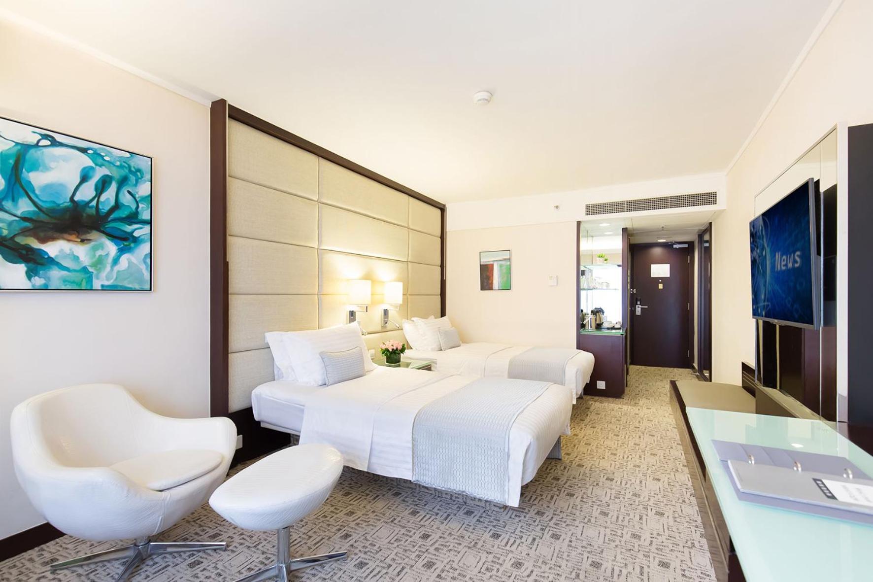 Club Superior Room