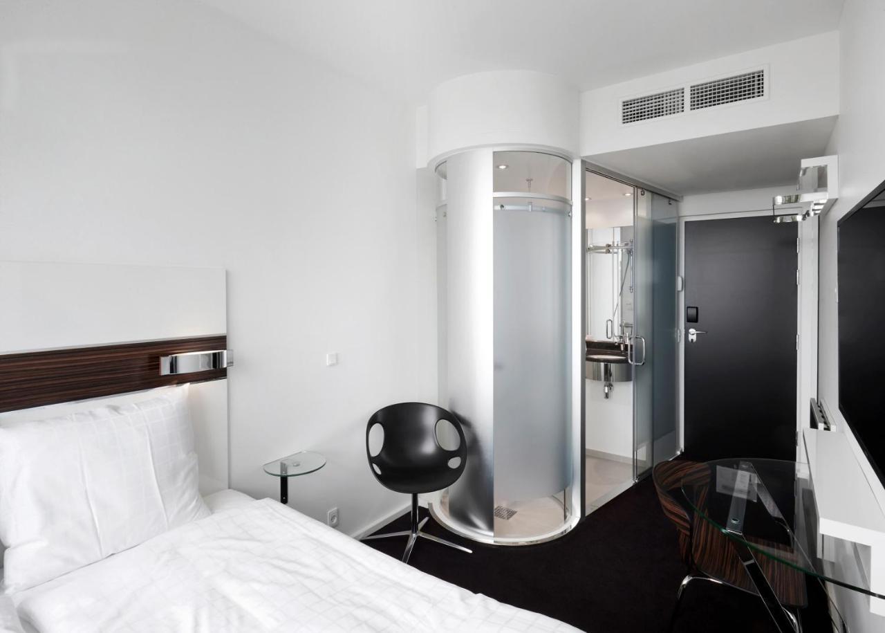 Standard Room,722169259:JPEG
