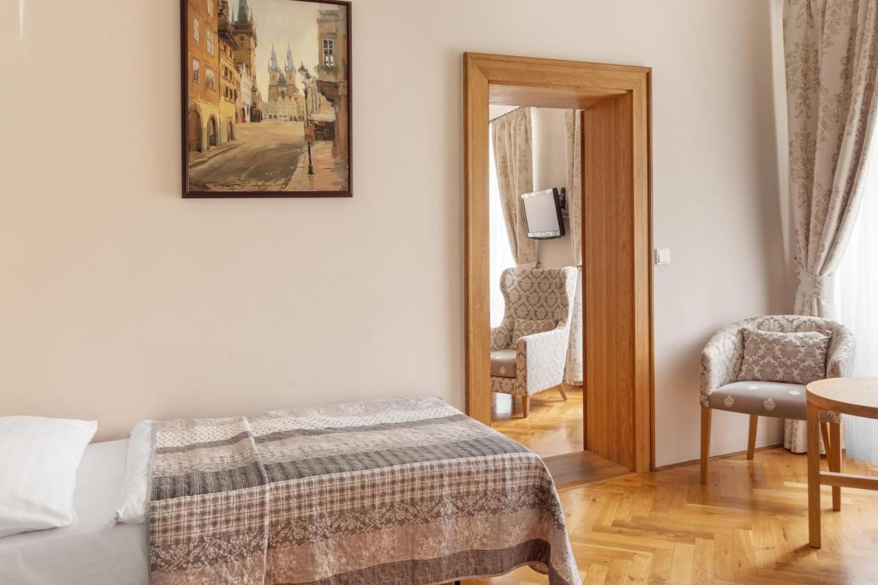 Charles Bridge View Suite,728164780:JPEG