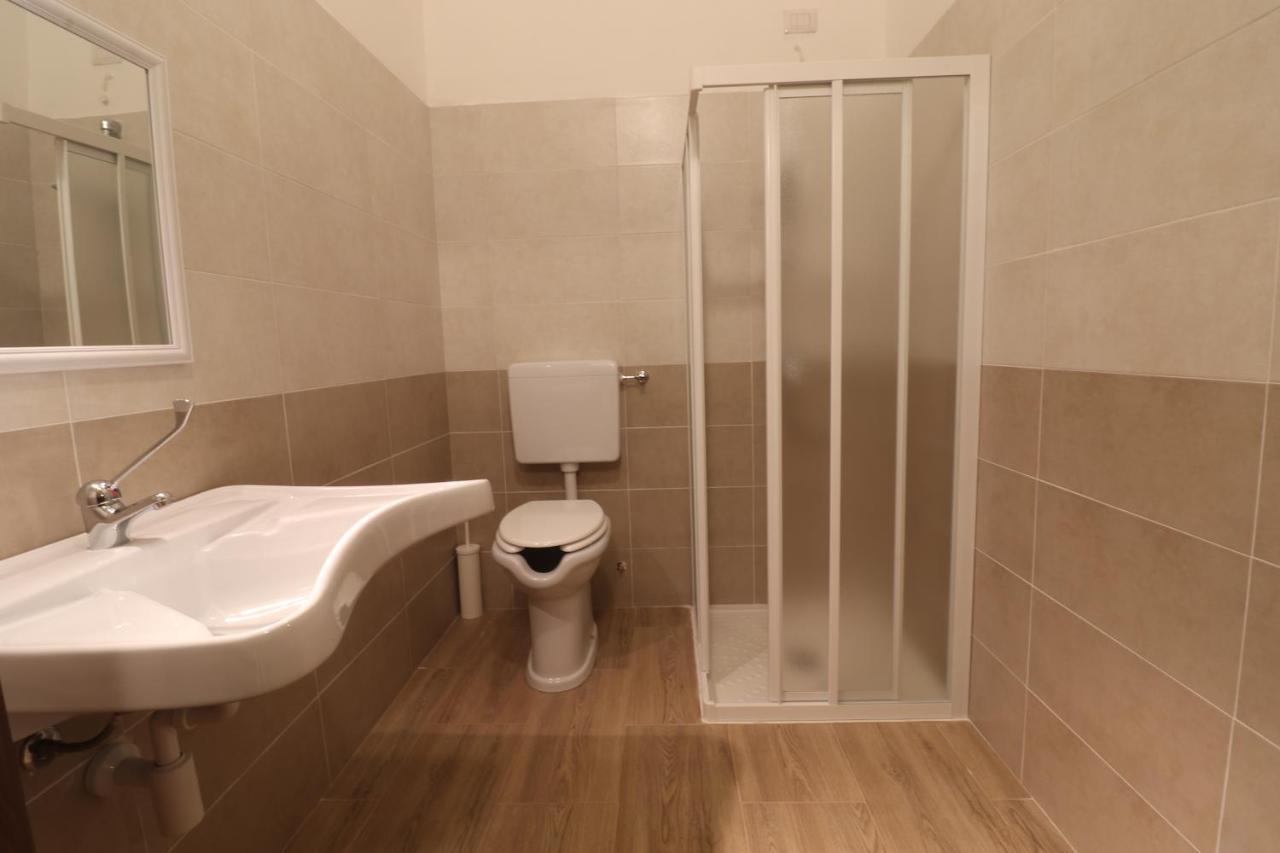 Single Room,1217564941:JPEG