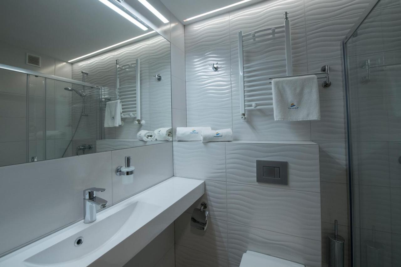 Twin Room,1588151225:JPEG