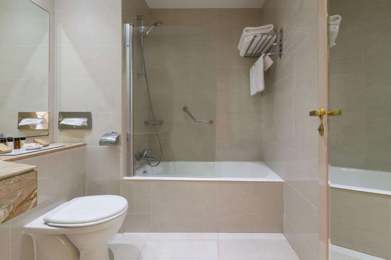 Double Room with Side Sea View,736307686:JPEG