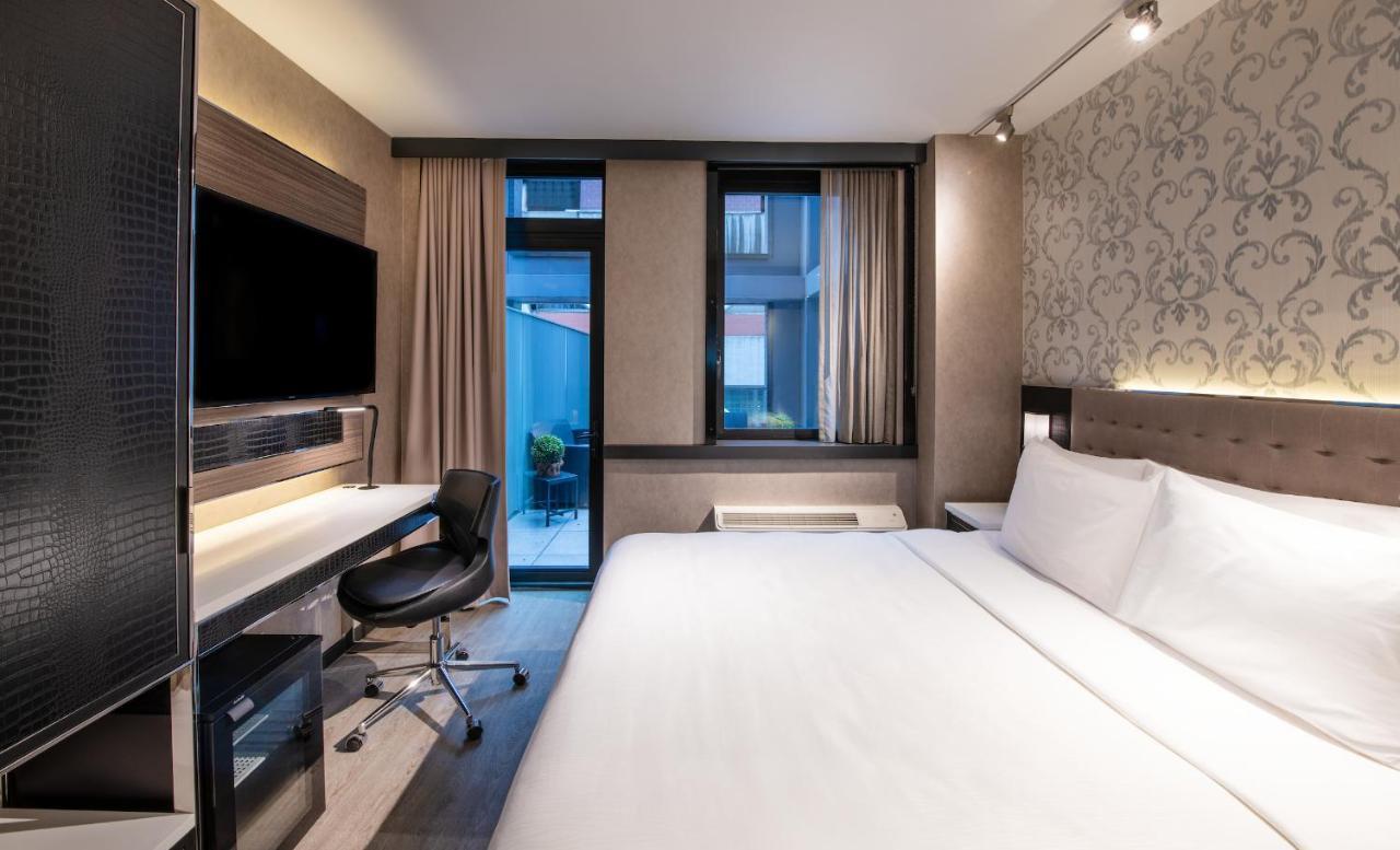Pokój typu Deluxe z łóżkiem typu king-size i balkonem