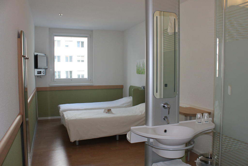 Standard Room 2 Single Beds