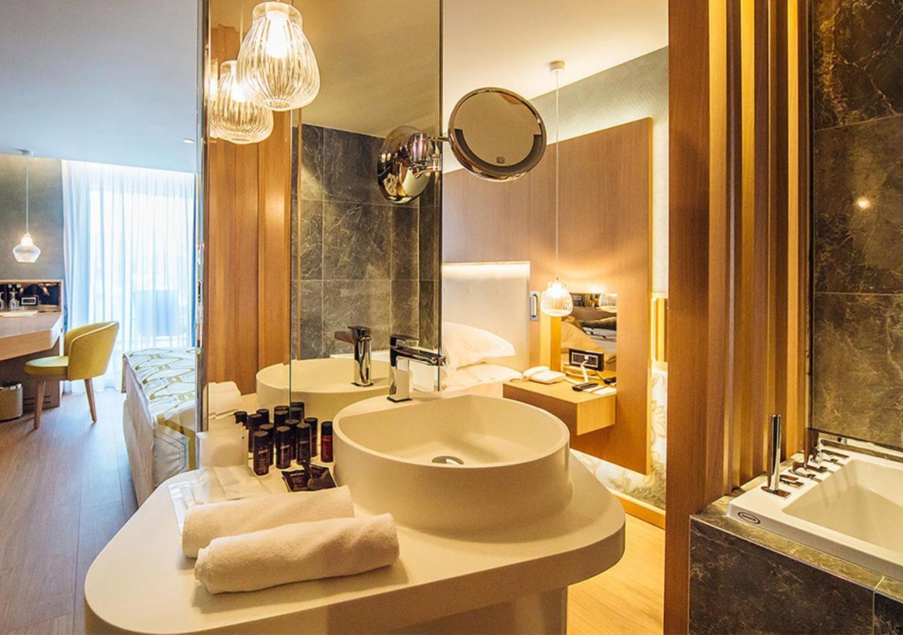 Superior Sea View Room