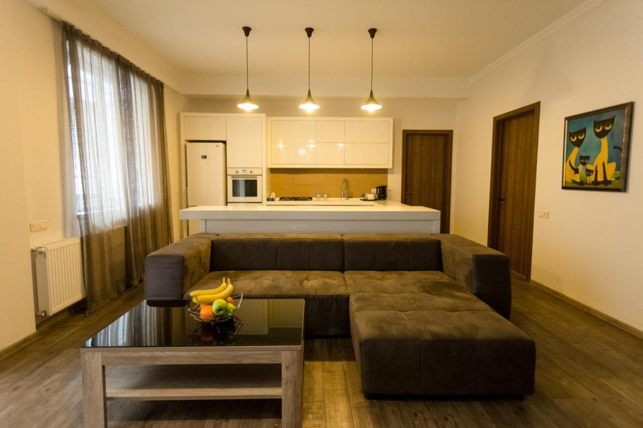 Habitat Twin • Beach & Outlet Mall Shuttle • Dining • Ideal Getaway,737745427:JPEG