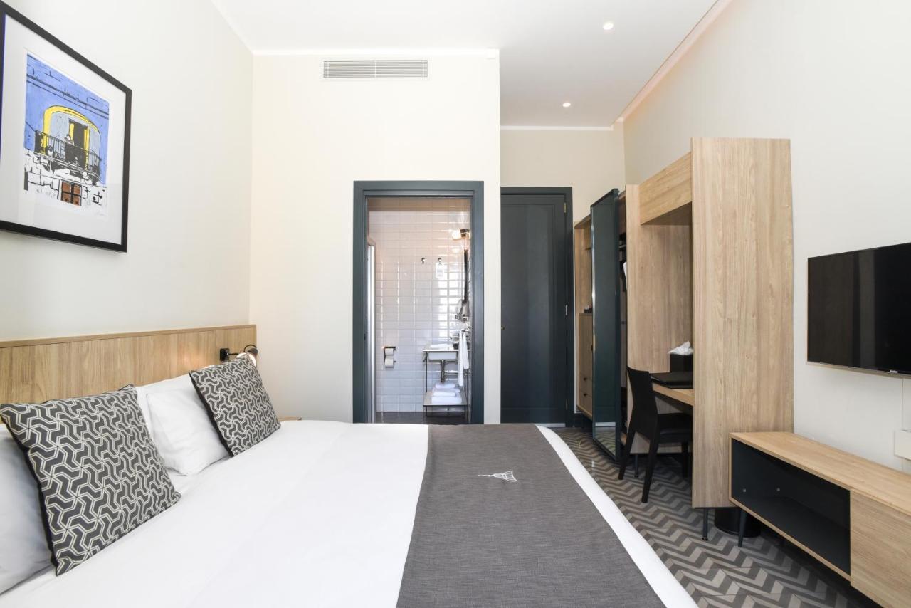 Double or Twin Room Balcony