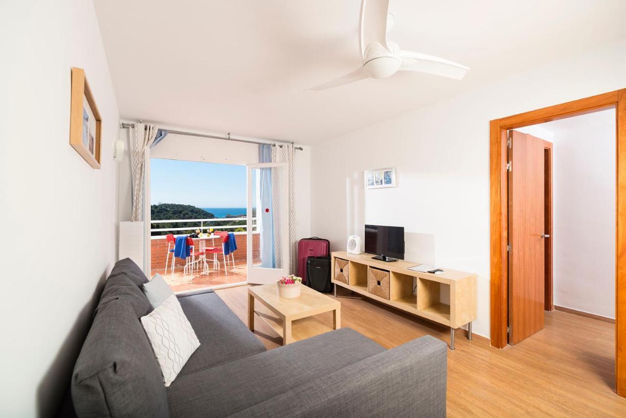 Apartament z widokiem na morze (2 osoby dorosłe + 2 dzieci)