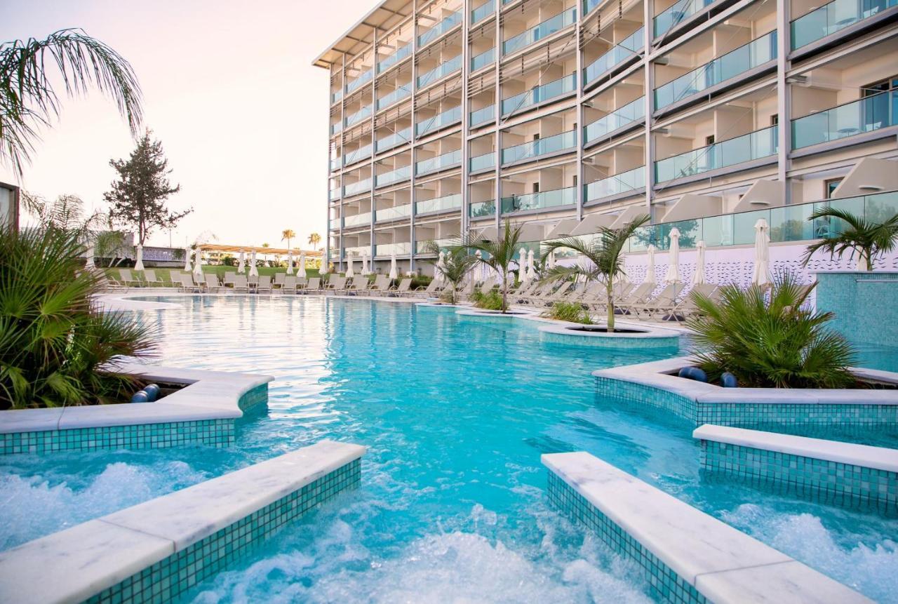 Double or Twin Room Pool Access
