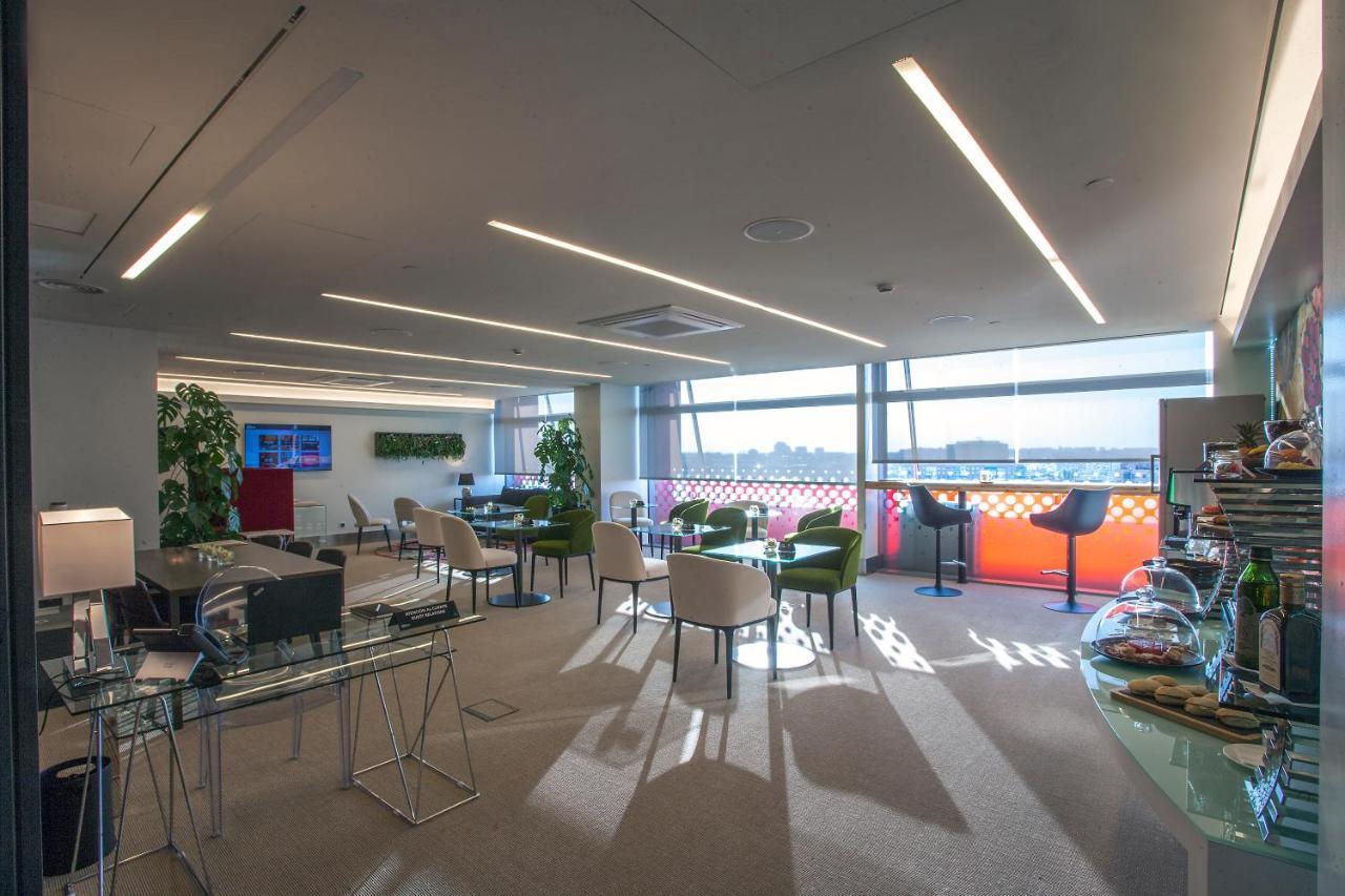 Apartament typu Junior Suite - Wstęp do salonu Executive Lounge