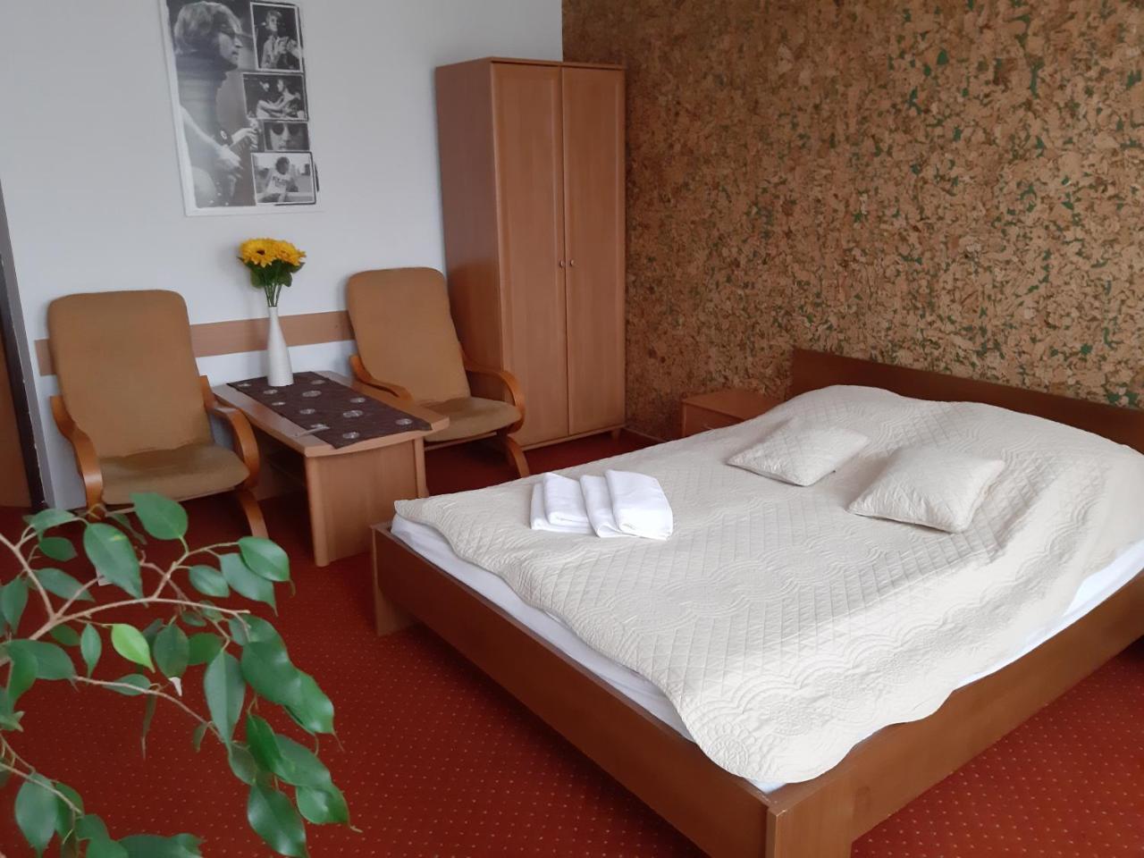 Studio with Balcony,752137091:JPEG