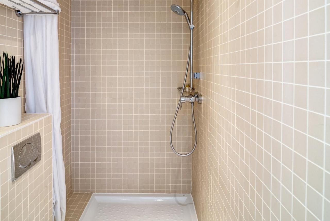 Double Room,752229365:JPEG