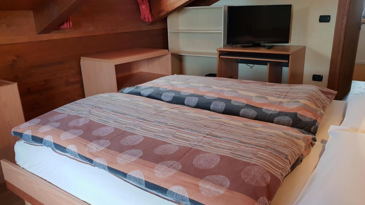 Two Adjacent Rooms - Attic,752357657:JPEG
