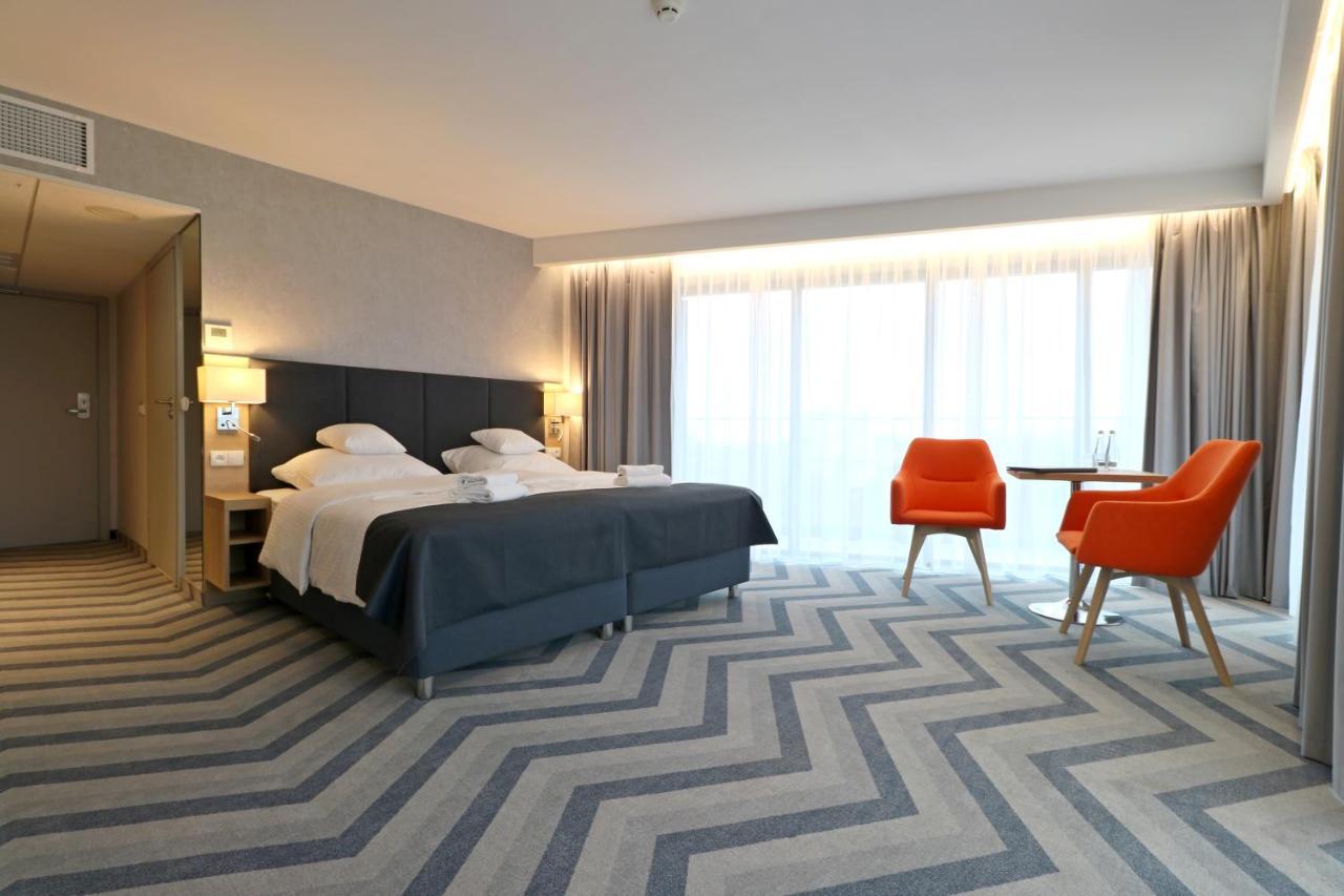 Deluxe Double or Twin Room with Balcony,755074093:JPEG