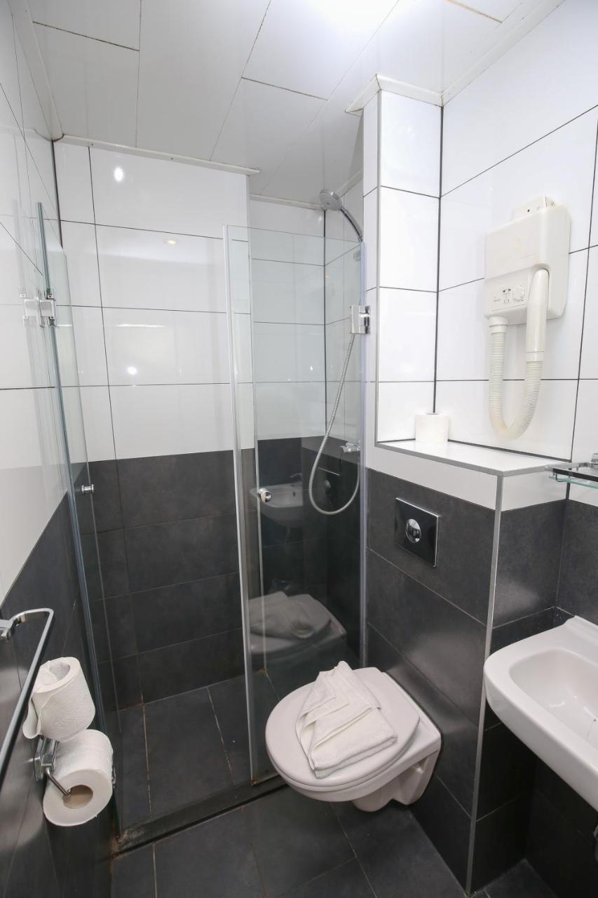 Small Double Room Private Bathroom