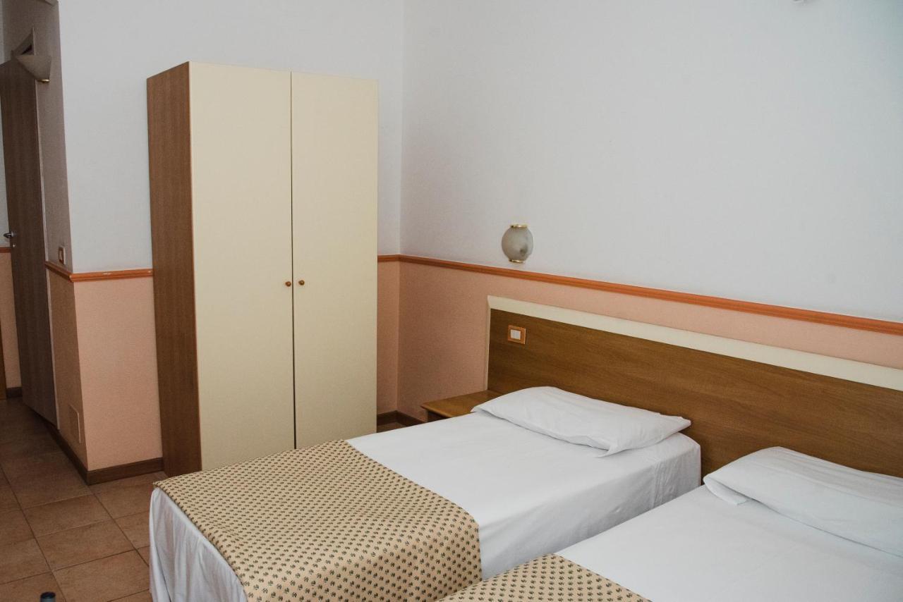 Pokój typu Standard z 2 łóżkami pojedynczymi