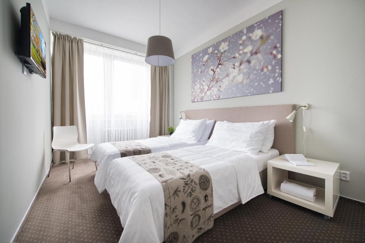 Double or Twin Room,677540853:JPEG