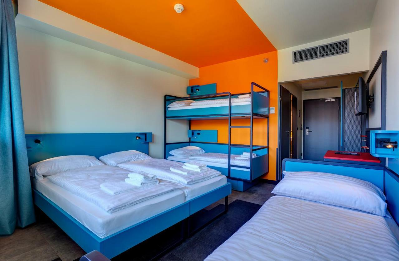 5-Bed Room,784152108:JPEG