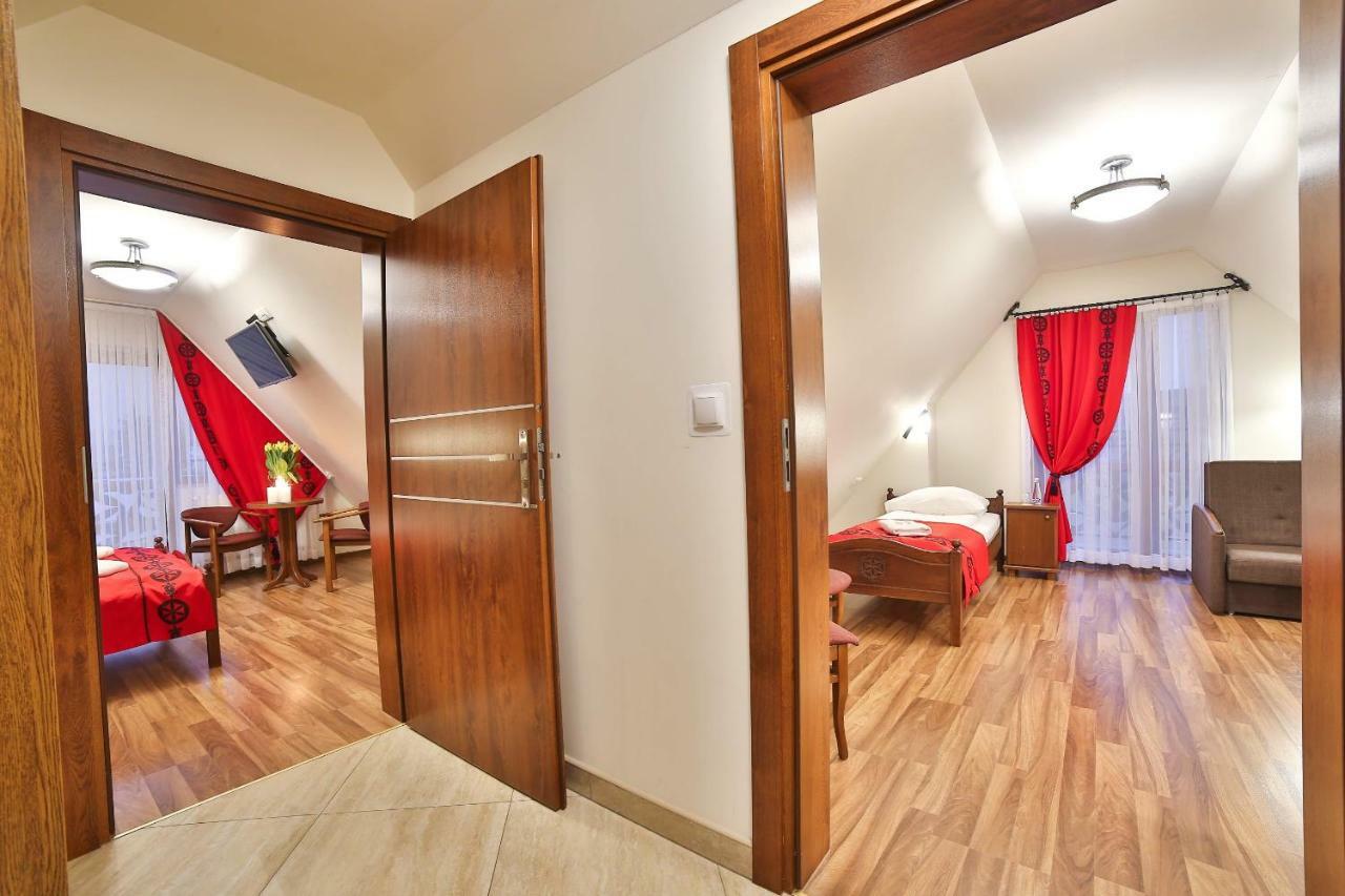 Apartment with Mountain View,784460754:JPEG