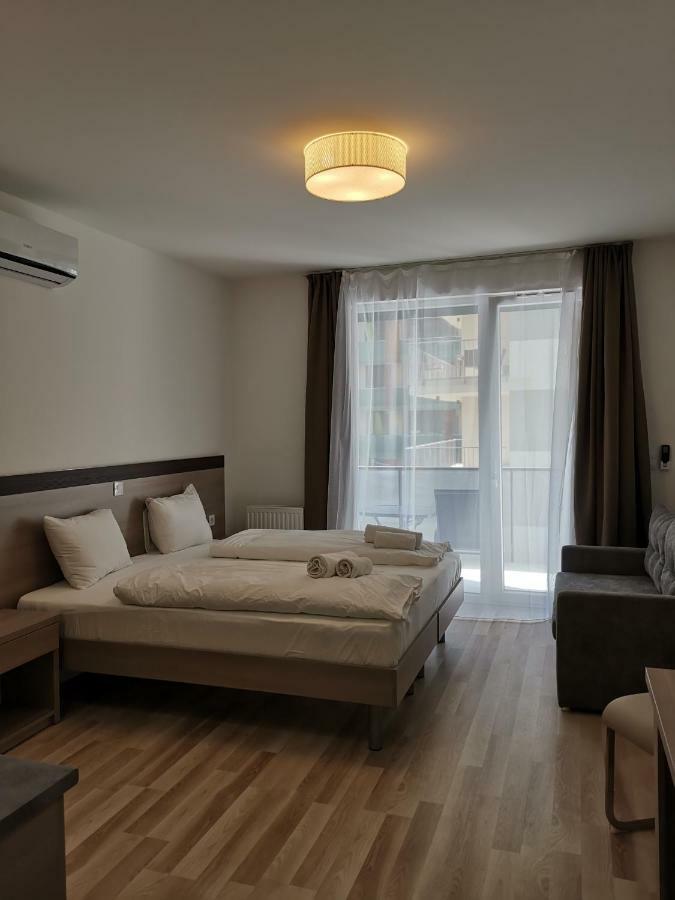Apartment,908495710:JPEG