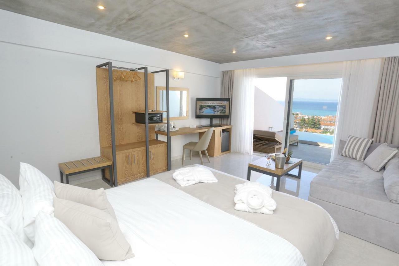 Signature Suite Private Pool Panoramic Sea View