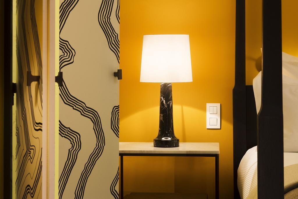 Deluxe Double or Twin Room,943423735:JPEG