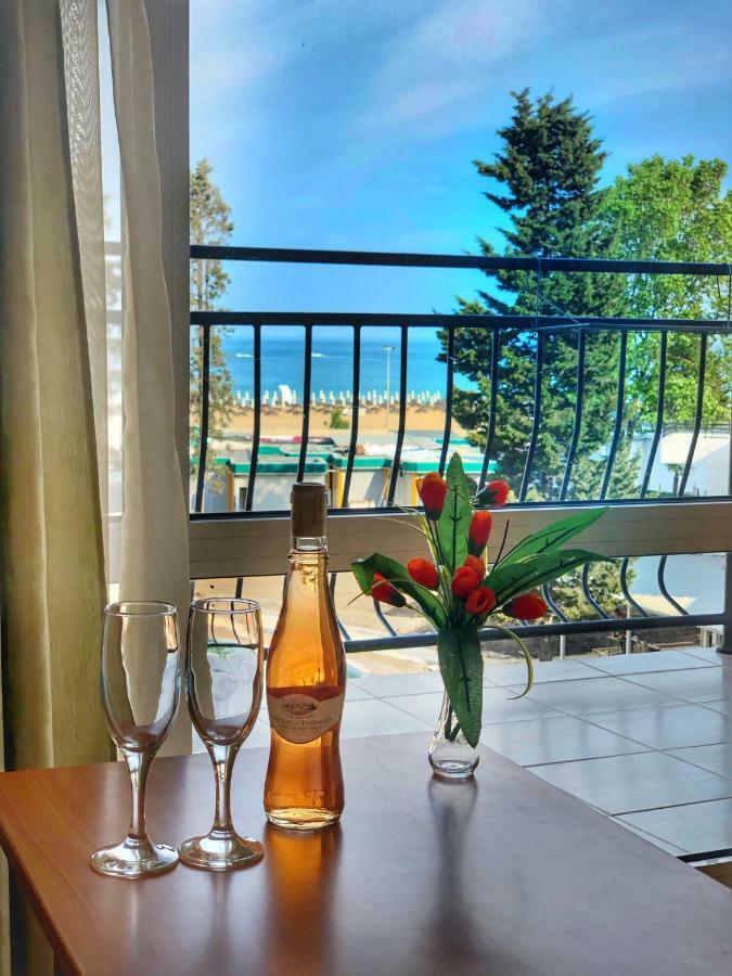 Twin Room with Extra Bed and Balcony - Sea View,1611123902:JPEG