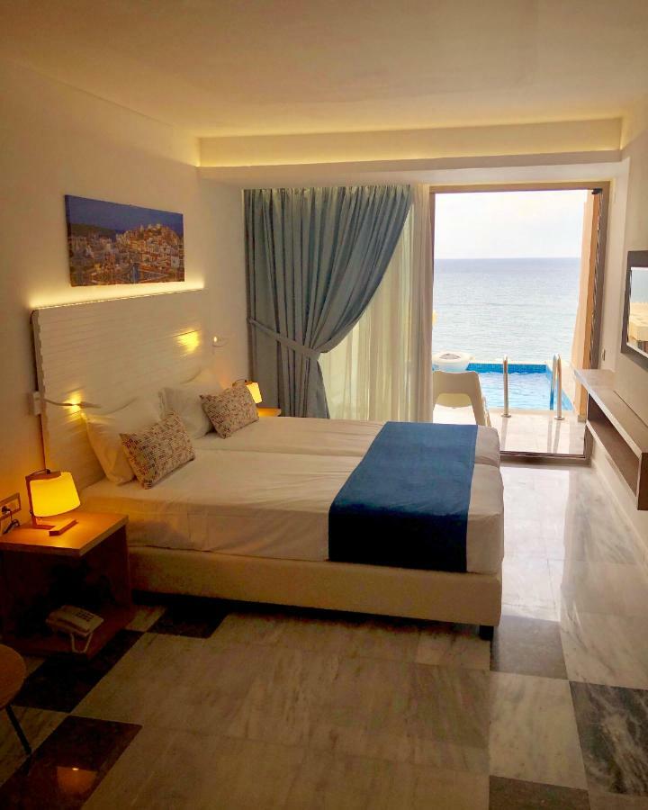 Superior Studio sea view private pool