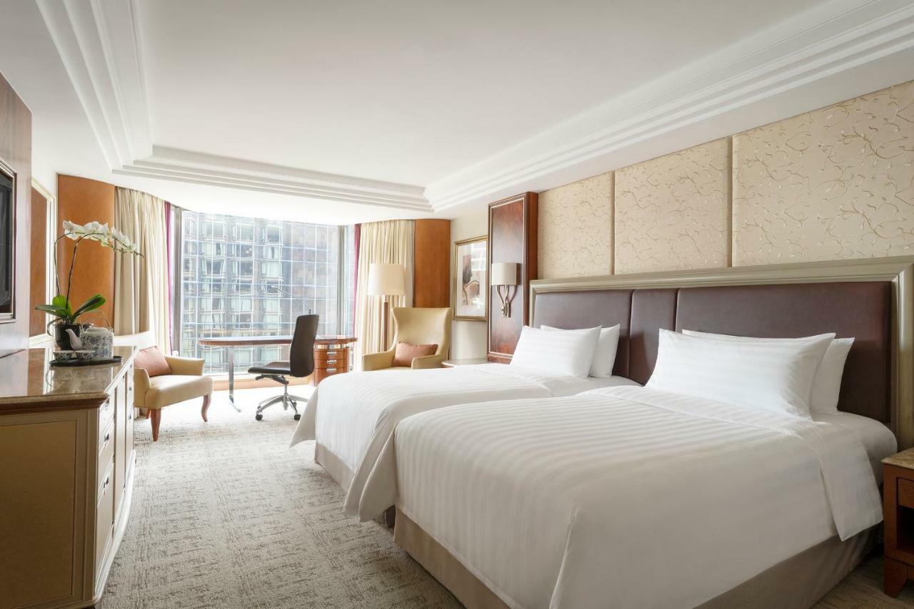 Deluxe Side Harbour View Twin Room