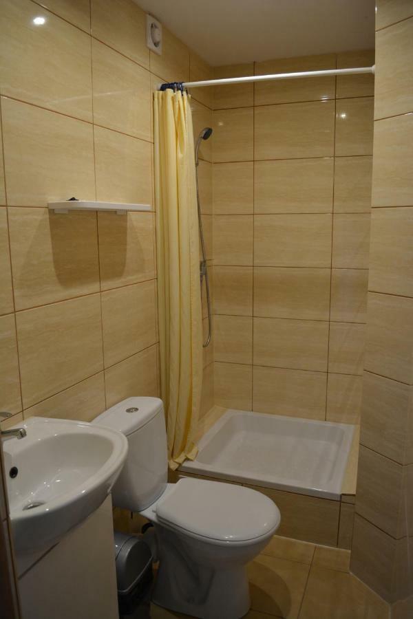 Triple Room (2 Adults + 1 Child),799675926:JPEG