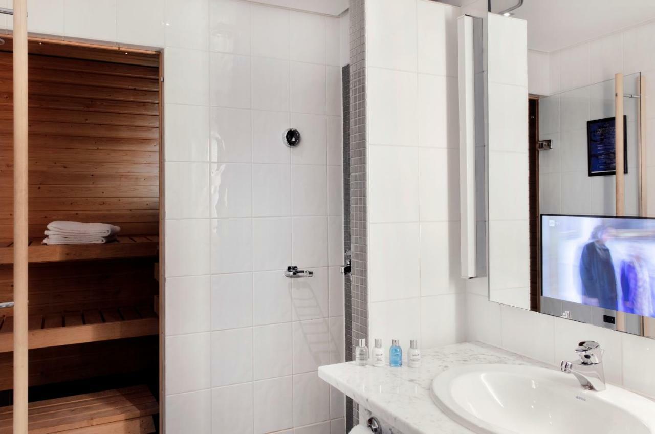 Executive Room Sauna lounge access