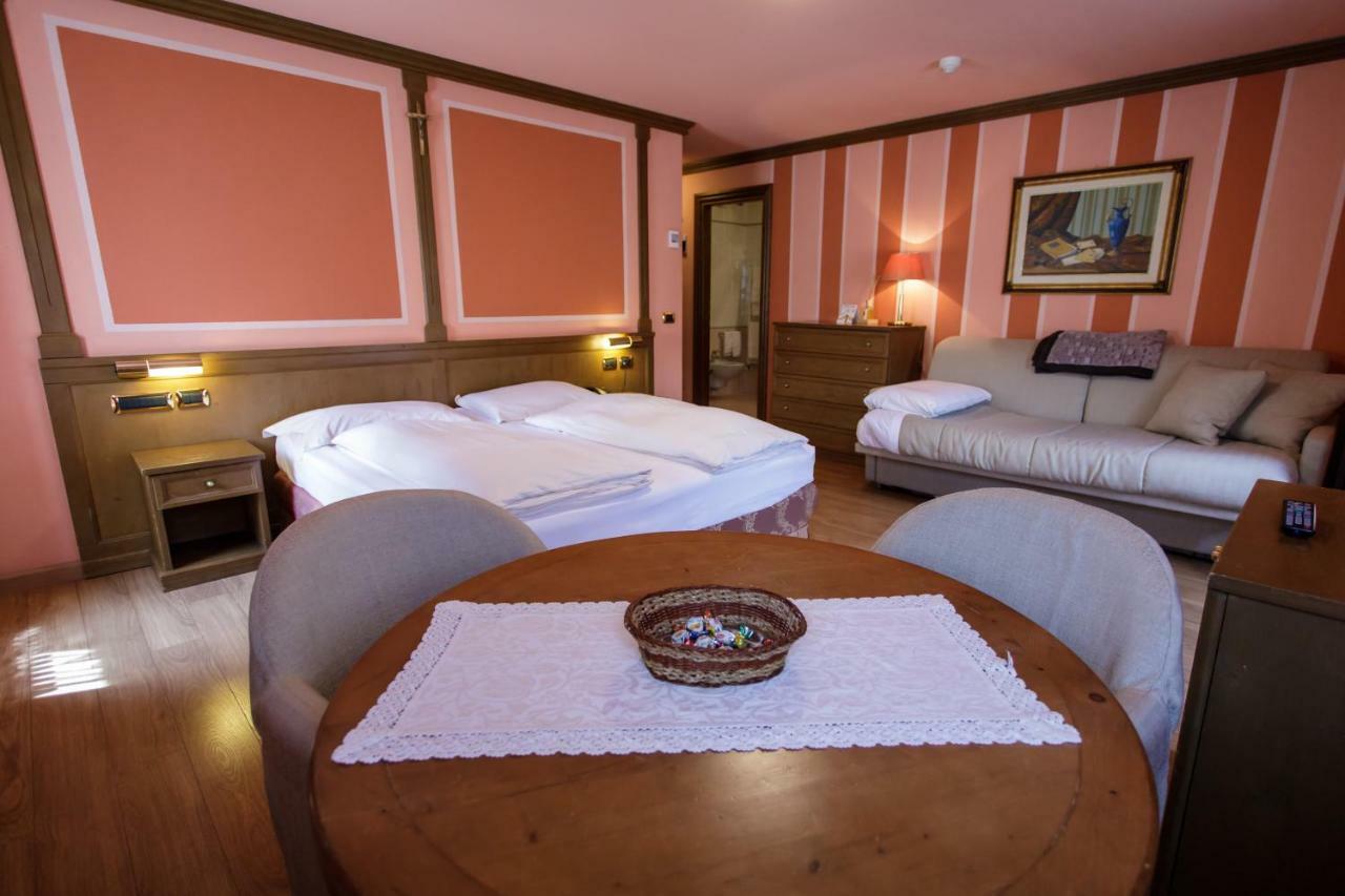 Superior Double or Twin Room,804884667:JPEG