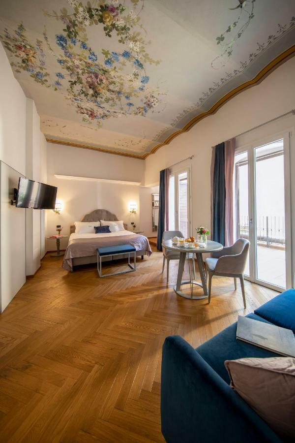 Apartament typu Junior Suite z widokiem na ogród