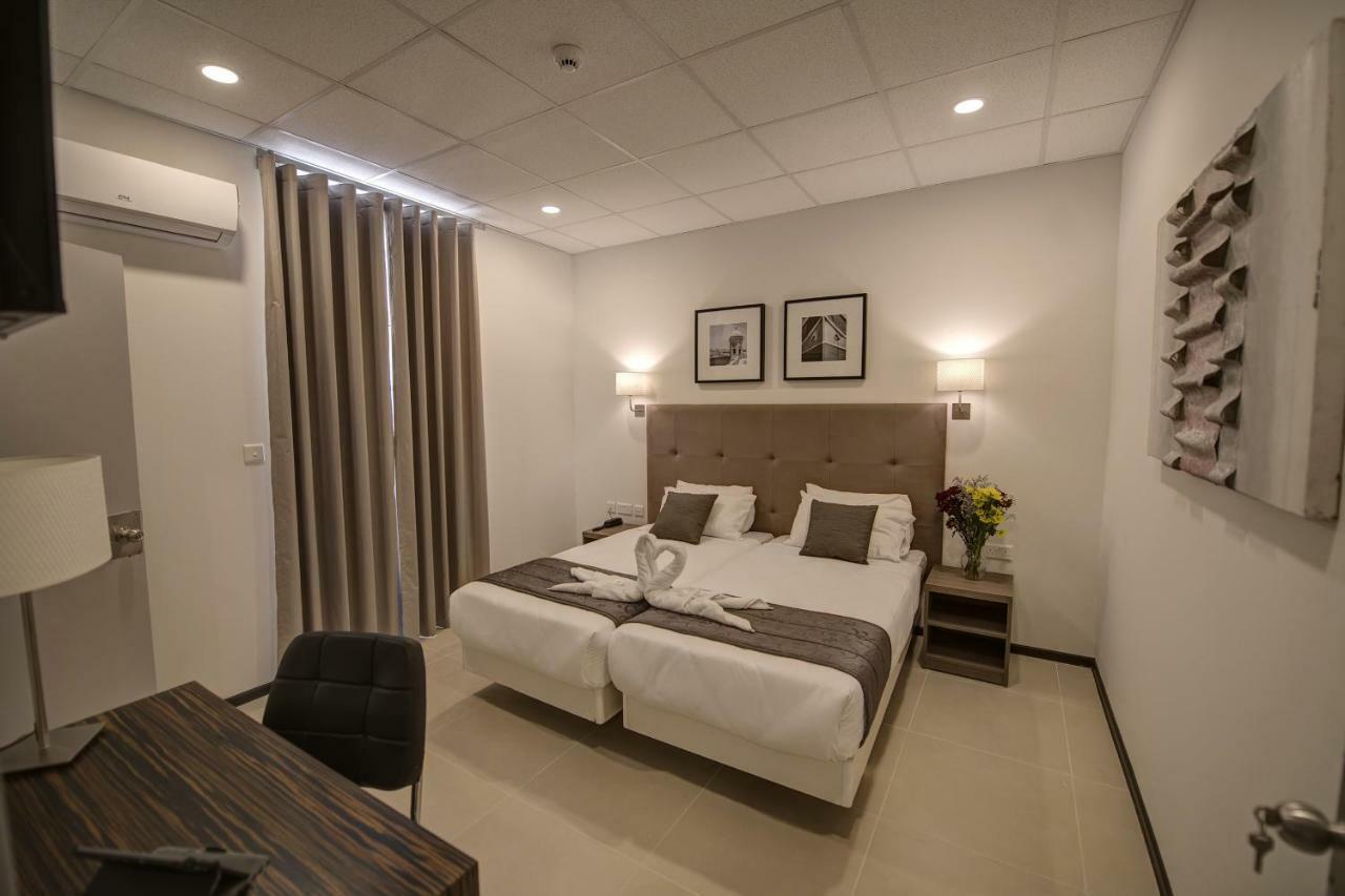 Family Room Terrace