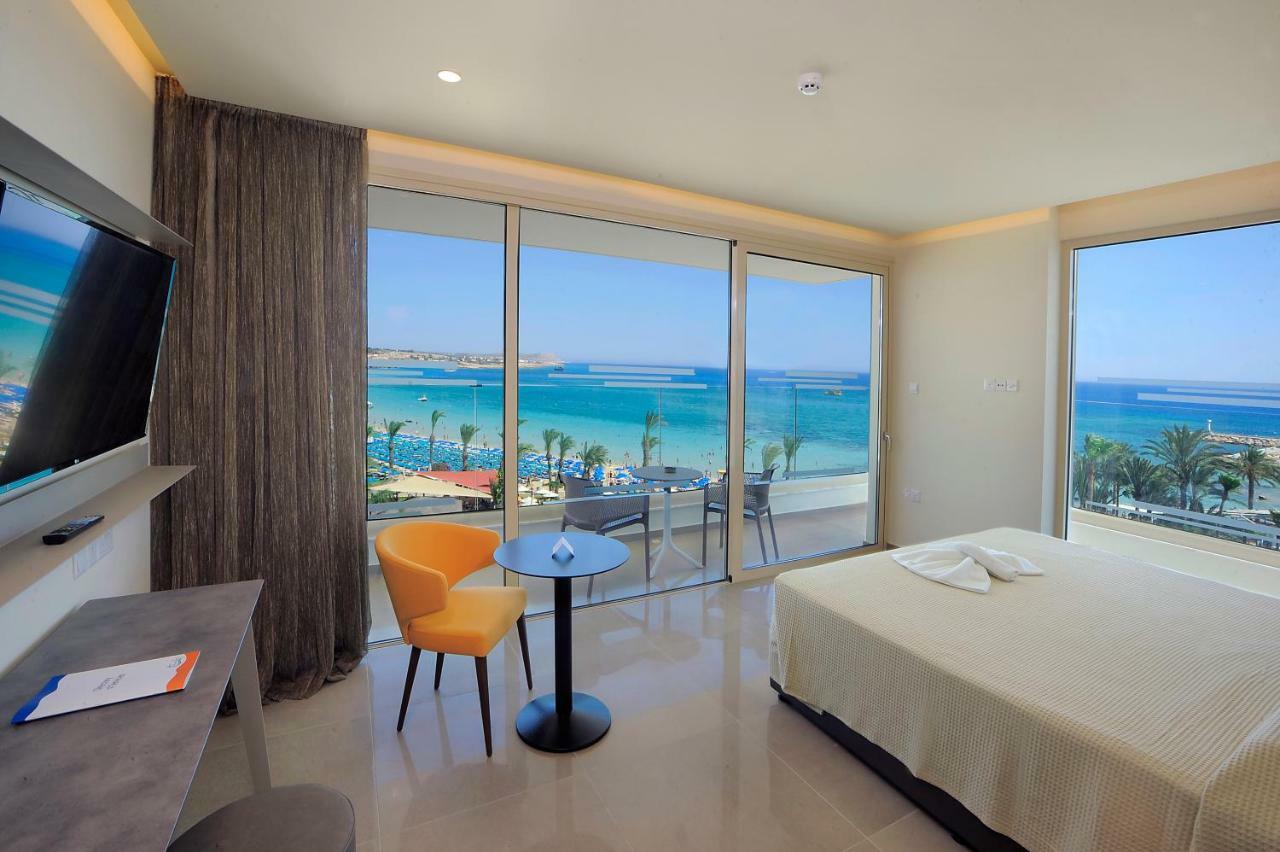 Luxury Suite Sea View & Spa Bath