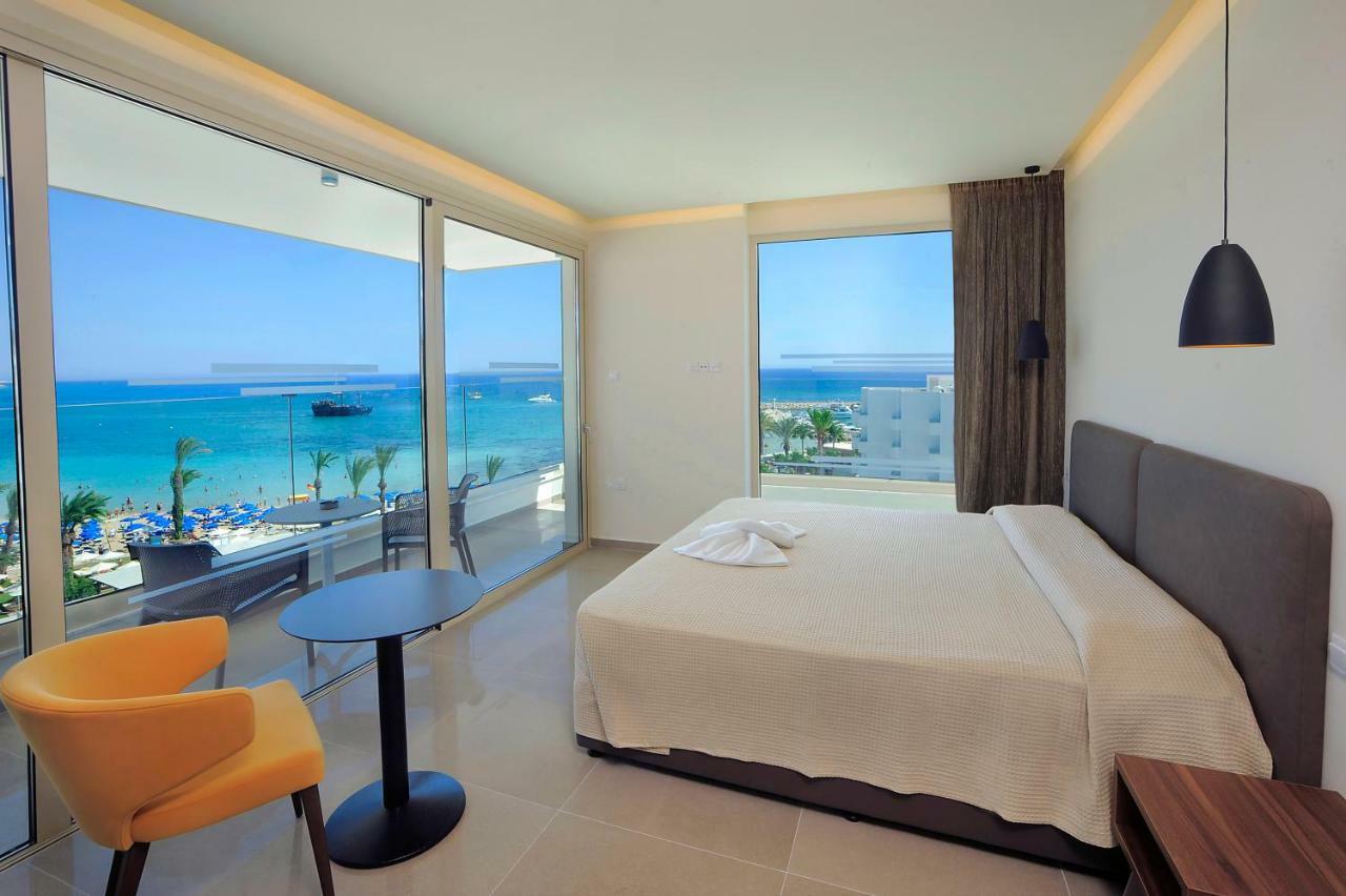 Luxury Suite Sea View & Spa Bath